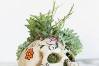 Spooky Skull Planter: Easy Halloween Table Decor