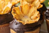 Create Stunning Pineapple Blooms