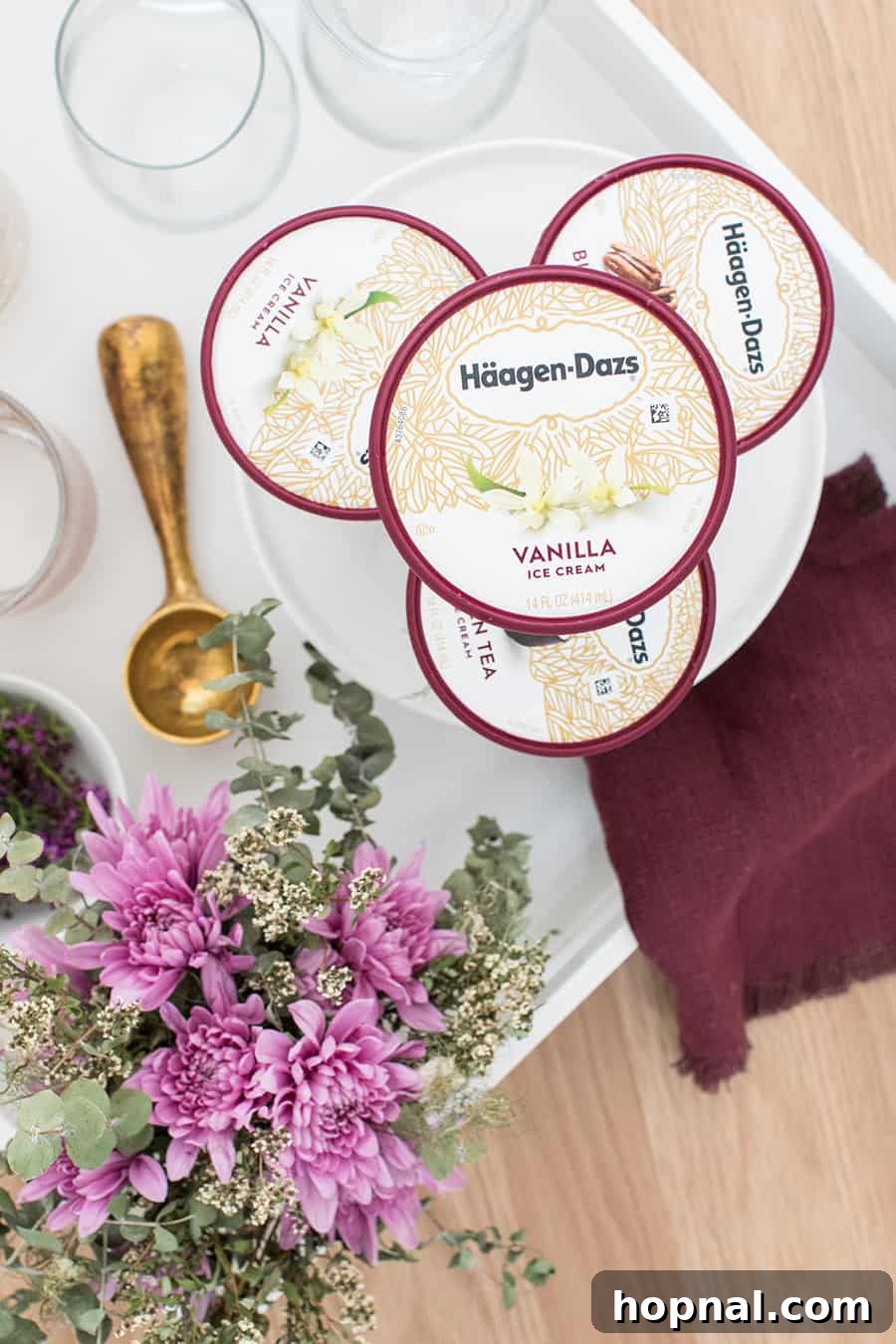 haagen-dazs ice cream overhead photo 