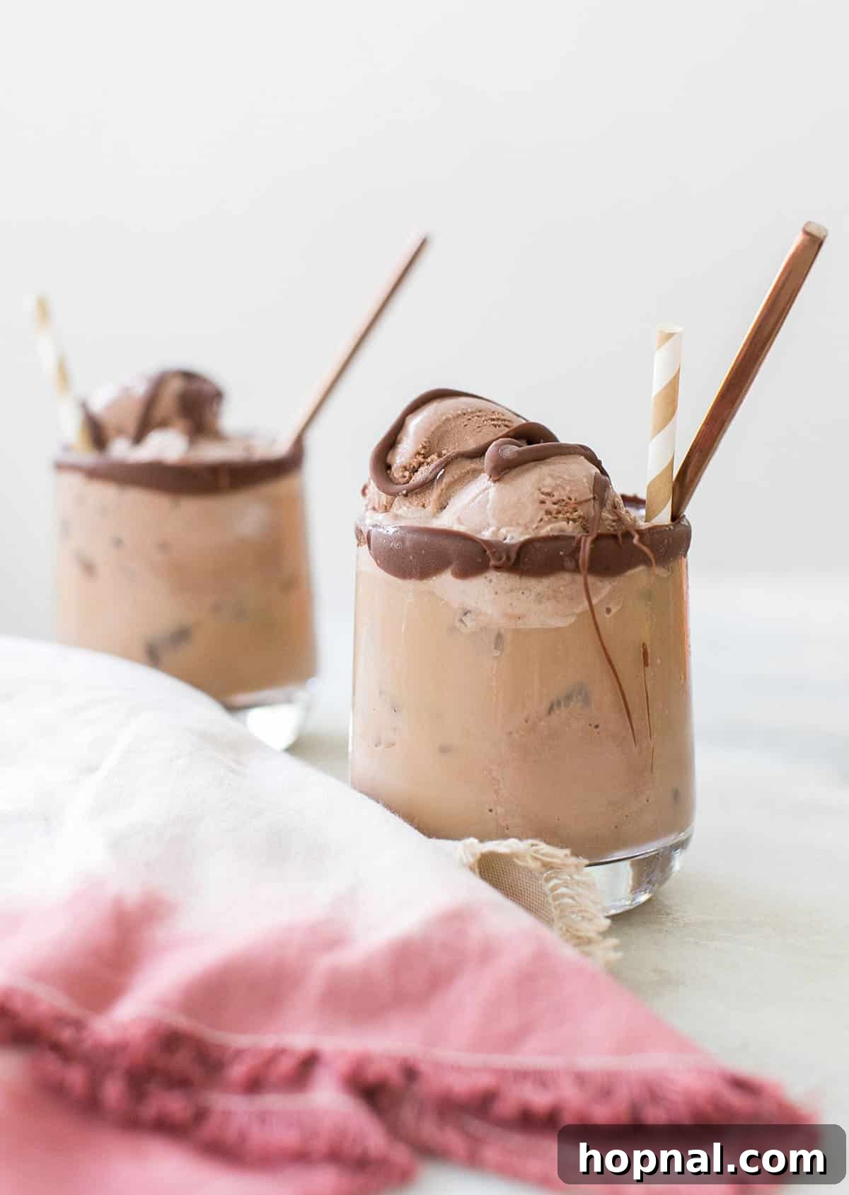 easy cold brew coffee floats with chocolate