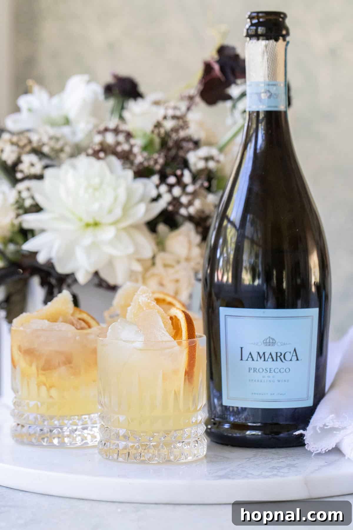 sparkling cocktail made with prosecco 