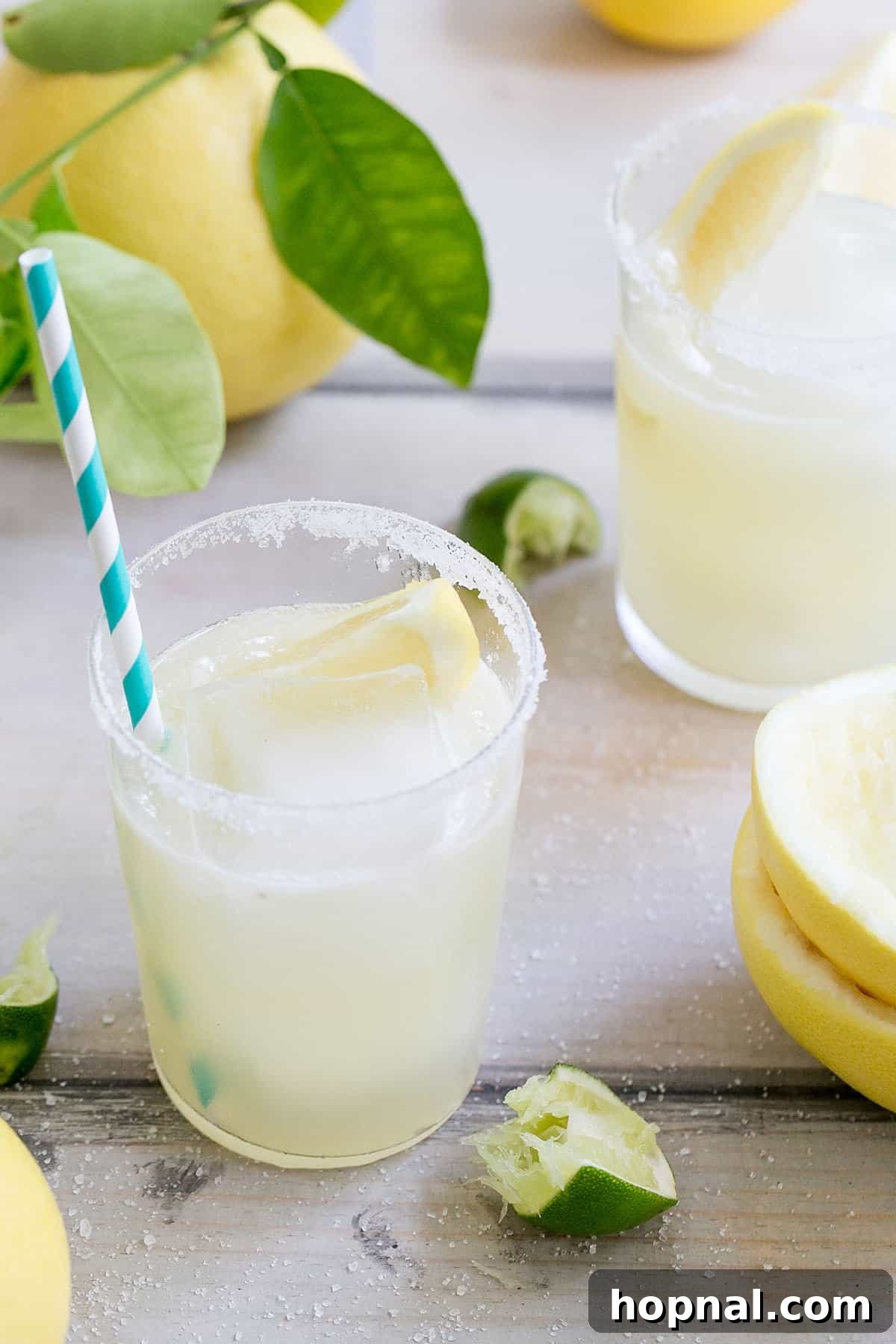 Refreshing grapefruit margarita with yellow grapefruit slices